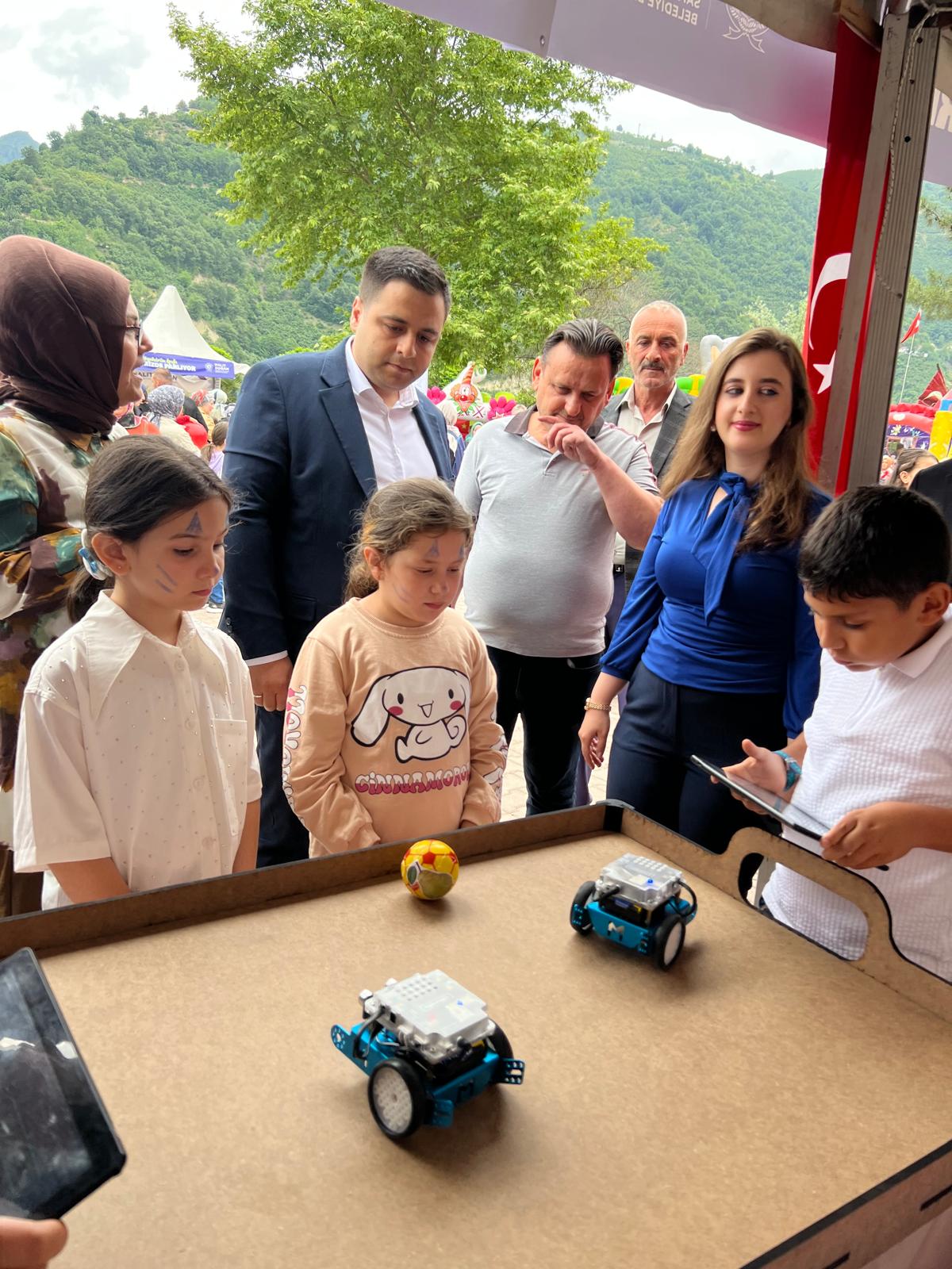 Büyükşehir Belediyesi Çocuk Şenligi